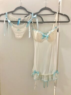 Victoria's Secret Sexy Little Things Bridal Garter Bra Body Underwear Set 34B S